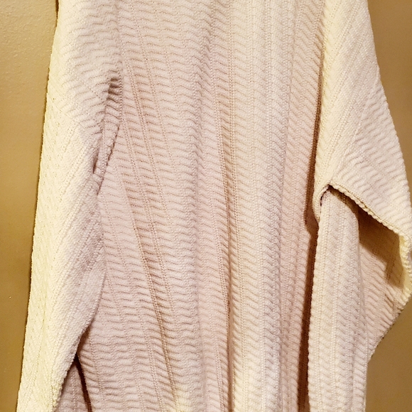 Cream sweater XXL - Picture 2 of 4